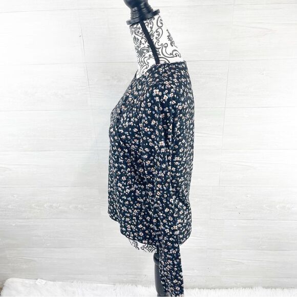 Bohme Floral Scalloped Hem Textured Crewneck Top - Picture 5 of 7